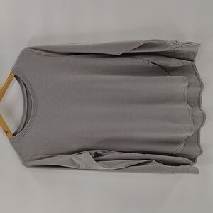 Layer 8 Pullover Athletic Shirt Size Large Gray